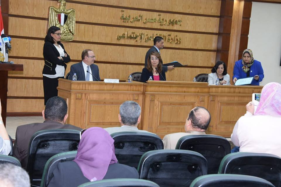 المحافظ خلال حفل توقيع بروتوكول تعاون بين وزارة التضامن (4)