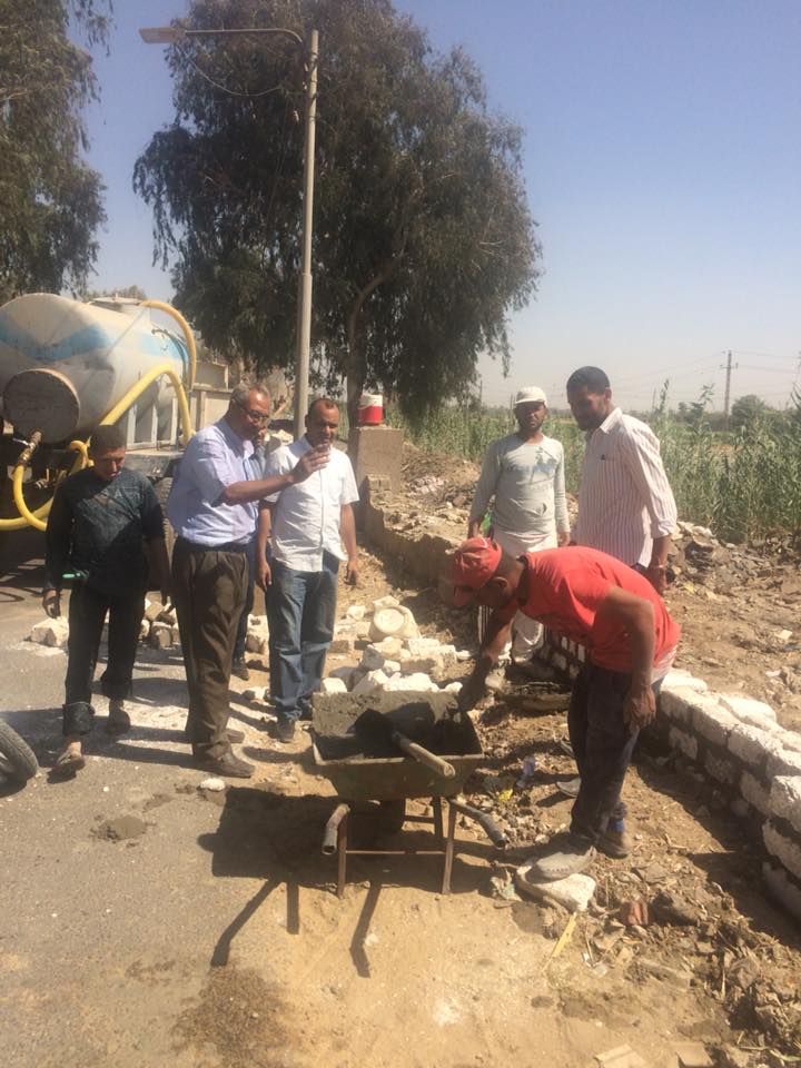 اعمال الترميم بطريق ترعة نجع حمادي بسوهاج (1)