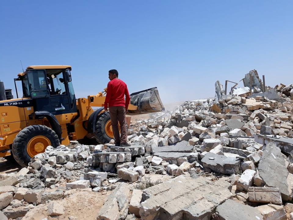 إزالة التعديات على أرض وزارة الآثار بالاسكندرية (4)