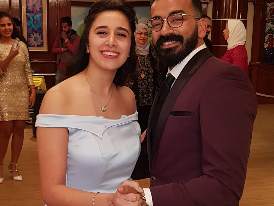 العروسين العروسين