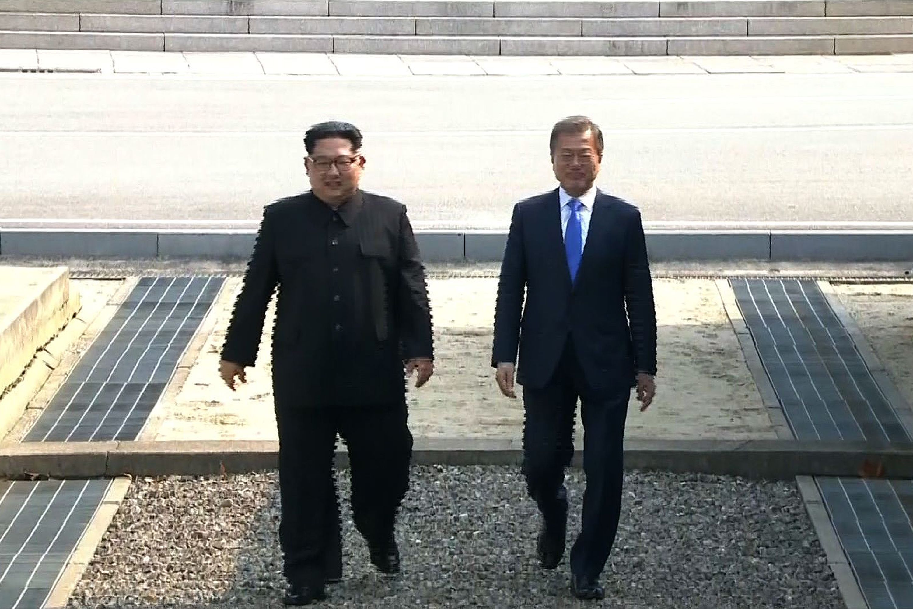 زعيم كوريا الشمالية يدخل الأراضى الجنوبية