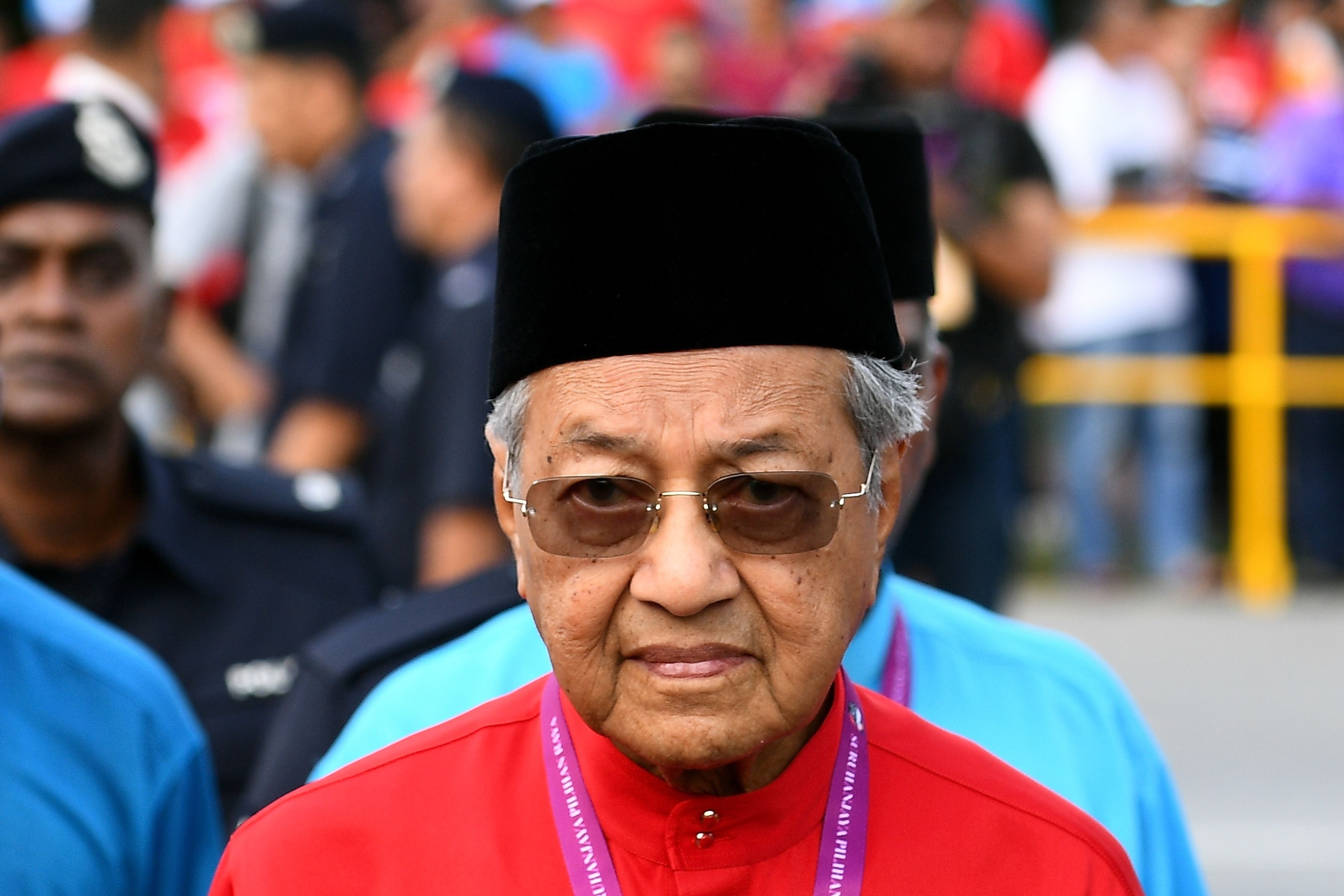 مهاتير محمد رئيس وزراء ماليزيا السابق
