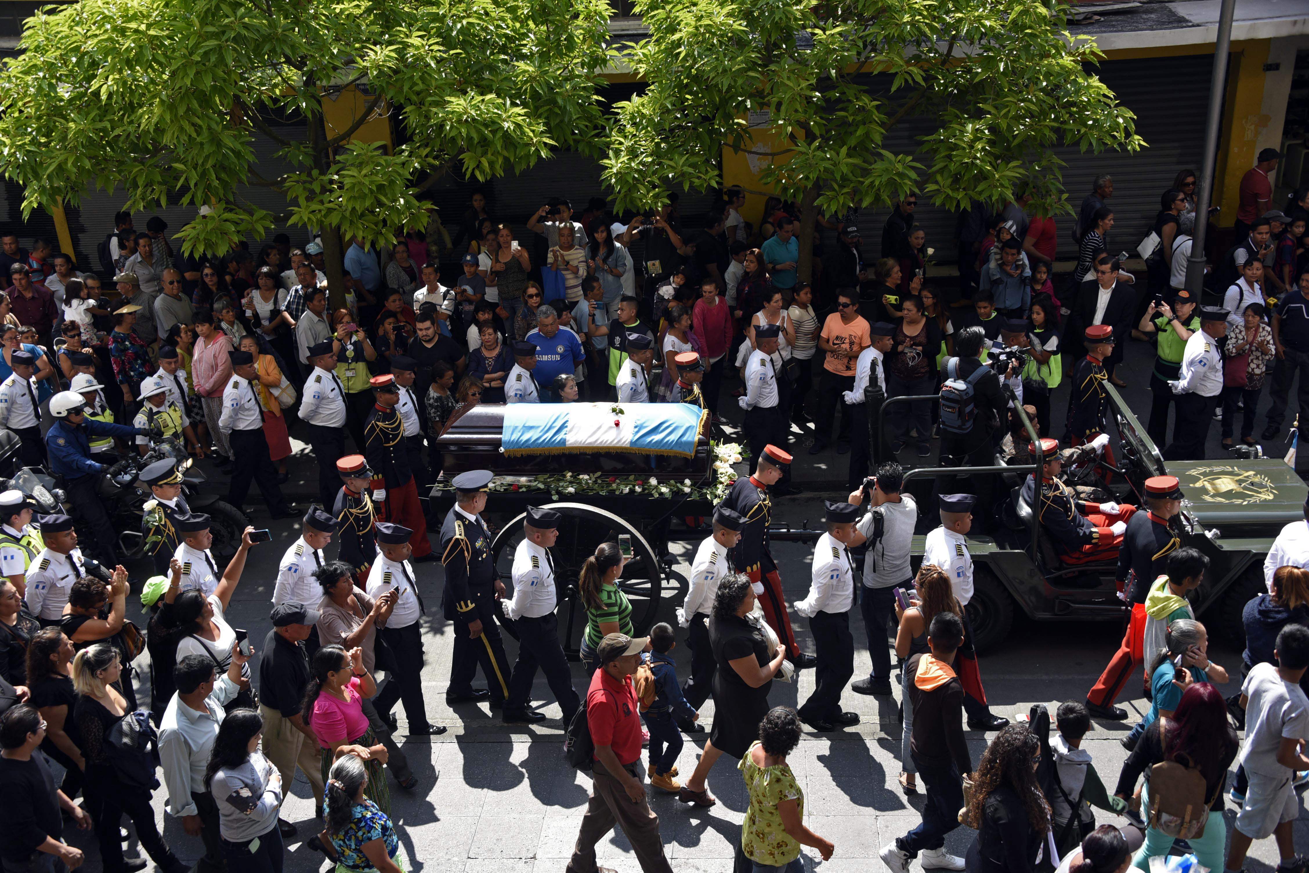 تشييع جثمان رئيس جواتيمالا السابق