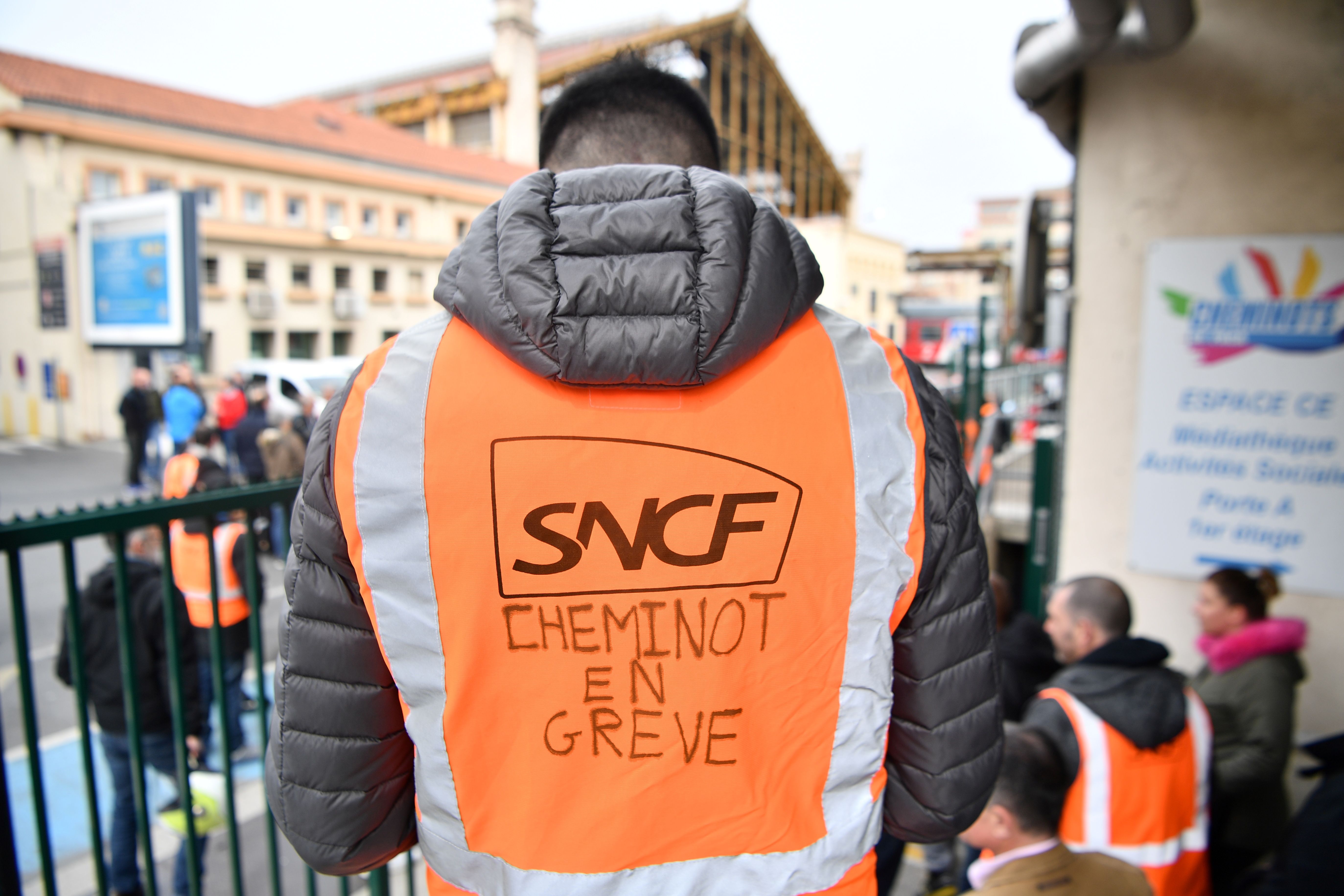 إضراب عمال فرنسا 