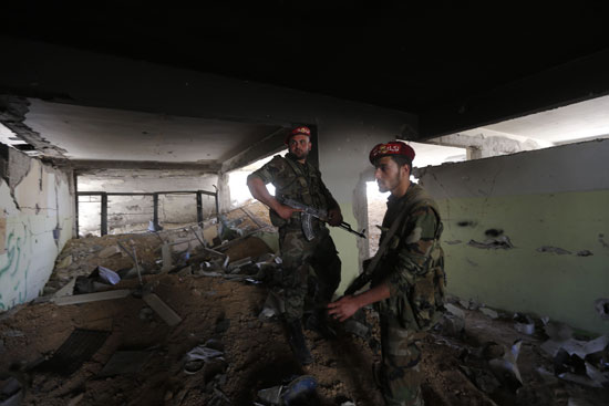 القوات السورية تكتشف مخابئ الإرهابيين فى الغوطة