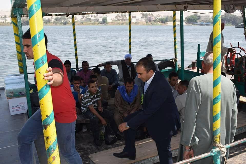 رئيس مدينة ابوقرقاص بالمنيا يتفقد حالة المعديات  (2)