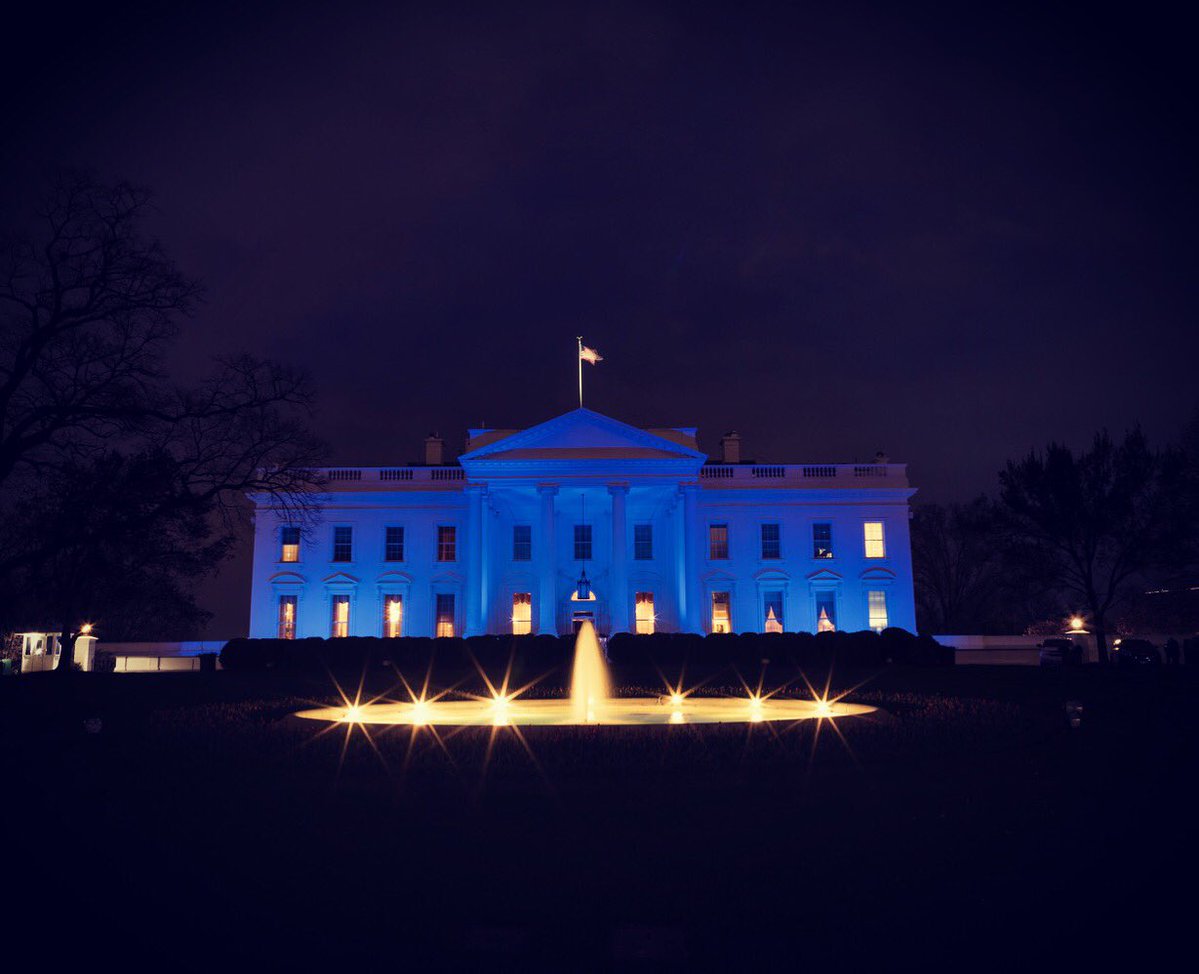 البيت الأبيض يحتفل باليوم العالمى للتوحد  (2)