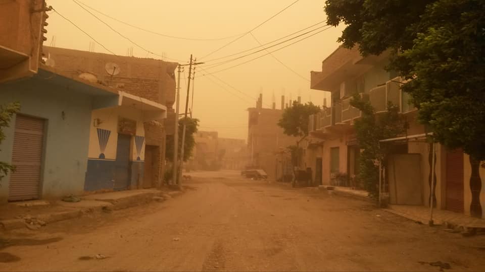 محافظة الأقصر تعلن وقف الملاحة النهرية وتغلق الطرق الصحراوية بعد وصول العاصفة (3)