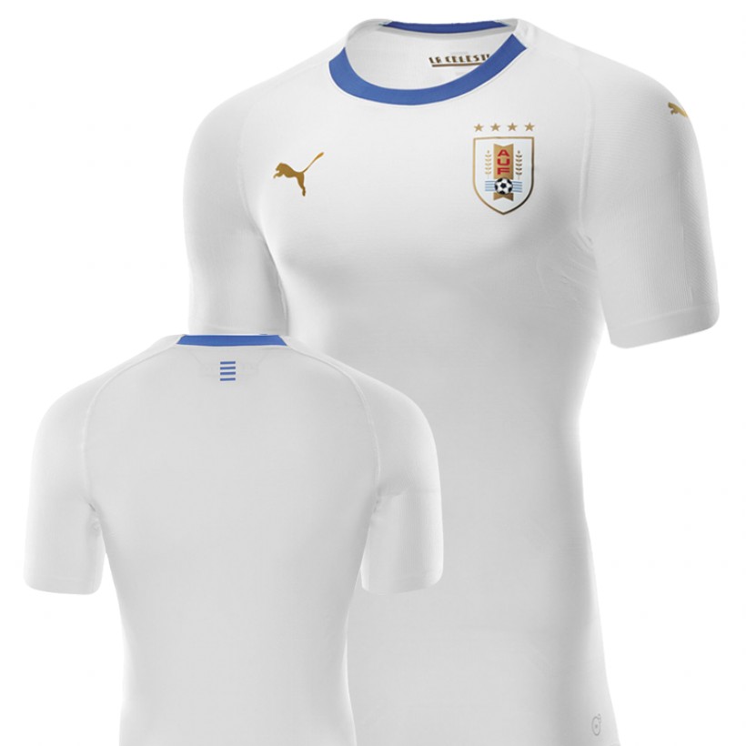 القميص الأبيض لمنتخب أوروجواى فى كأس العالم