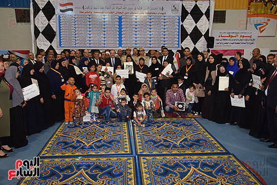 حفل-تكريم-اسر-شهداء-الجيش-والشرطة-فى-بنى-سويف-(35)