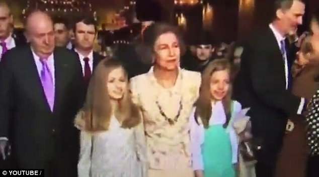 الملكة صوفيا مع حفيداتها