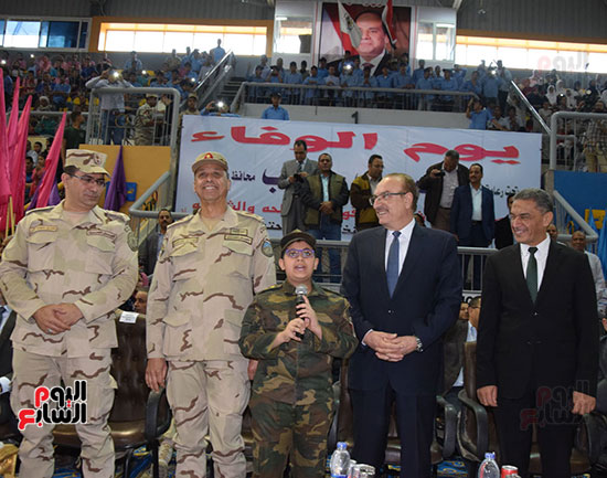 حفل-تكريم-اسر-شهداء-الجيش-والشرطة-فى-بنى-سويف-(4)