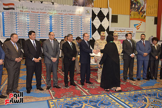 حفل-تكريم-اسر-شهداء-الجيش-والشرطة-فى-بنى-سويف-(18)