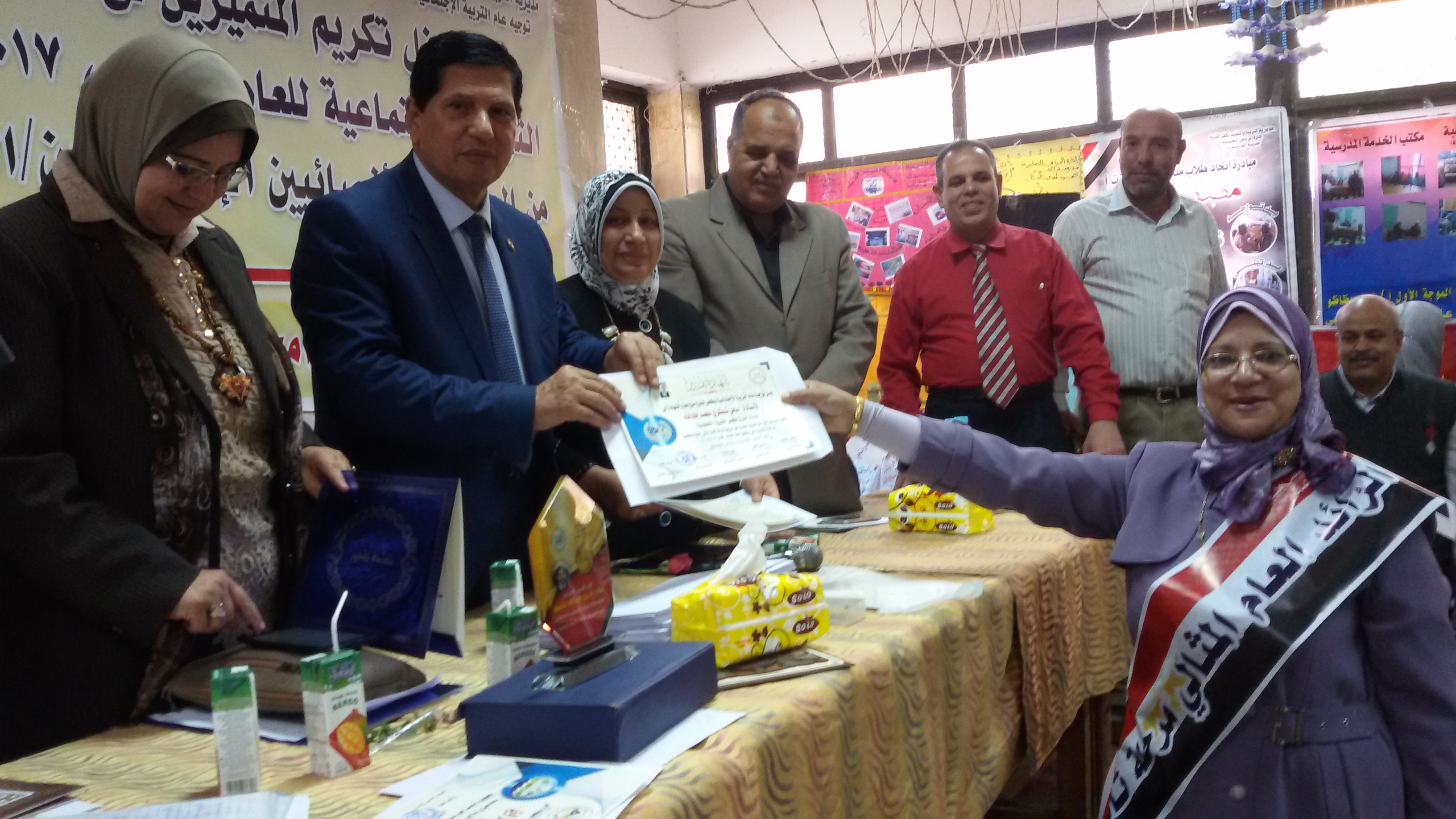 9- جانب من التكريم 9- جانب من التكريم