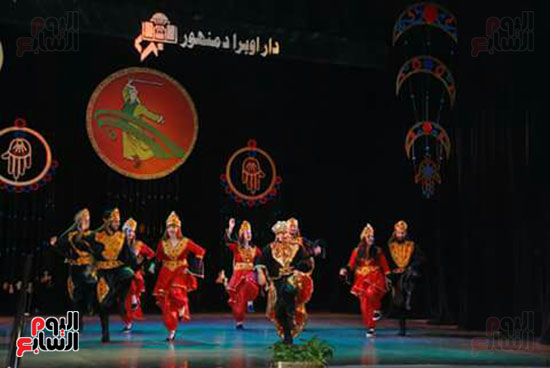1-فرقة-شيبا-تعرض-التراث-اللبنانى-باوبرا-دمنهور