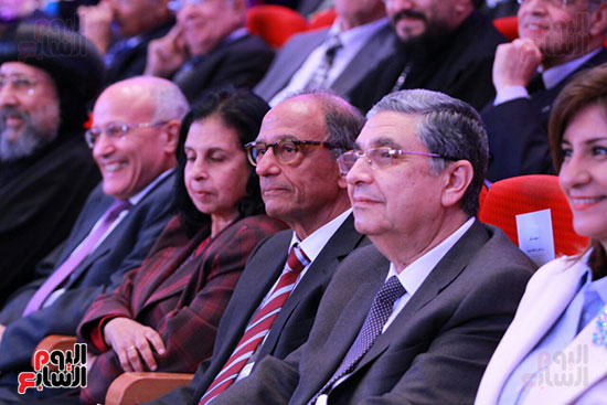 حفل ختام المؤتمر العلمى الدولى السابع لجامعة عين شمس (32)