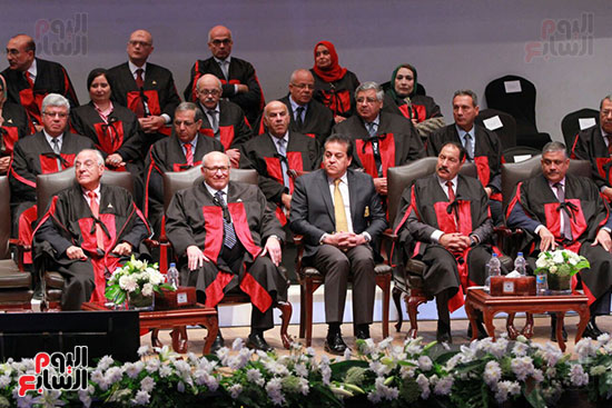 حفل ختام المؤتمر العلمى الدولى السابع لجامعة عين شمس (9)