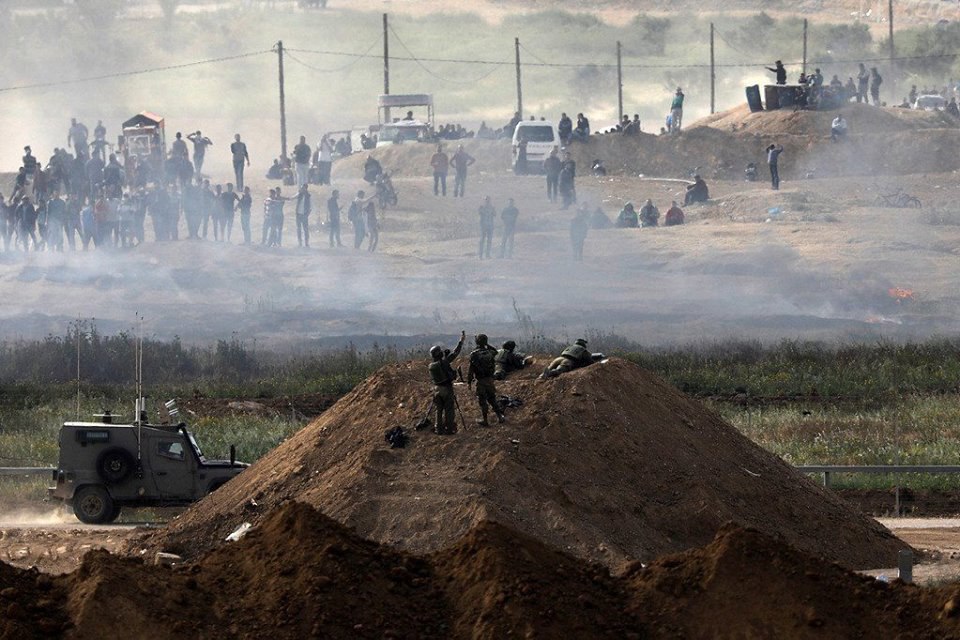 قناصة إسرائيليون على طول الشريط الحدودى مع غزة