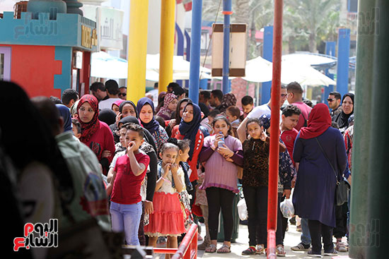 صور حتفالات كبرى لـ10 آلاف طفل يتيم بمدينة الألعاب دريم بارك (13)