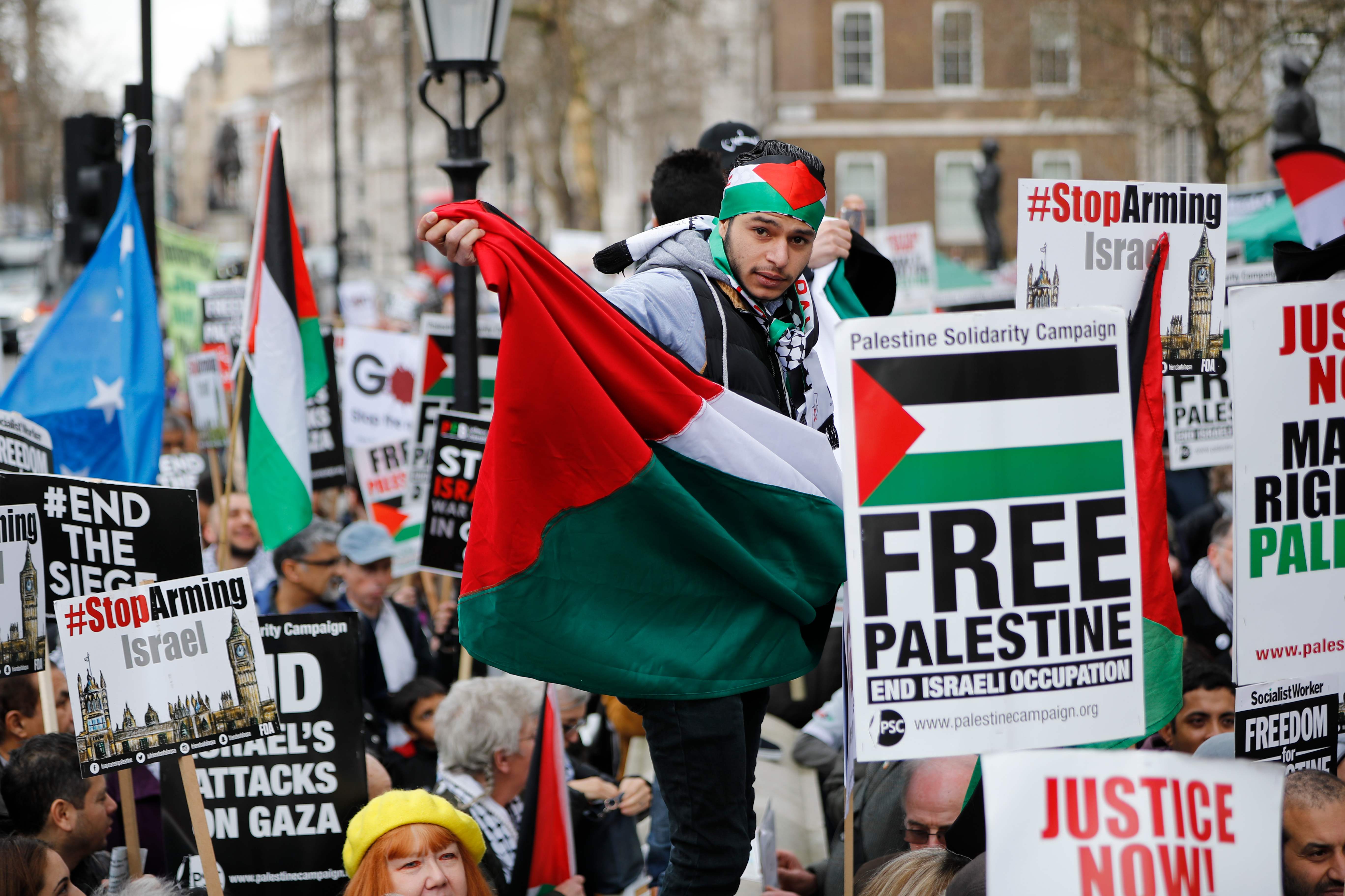 مظاهرات حاشدة فى لندن احتجاجا على جرائم الاحتلال بحق الفلسطينيين