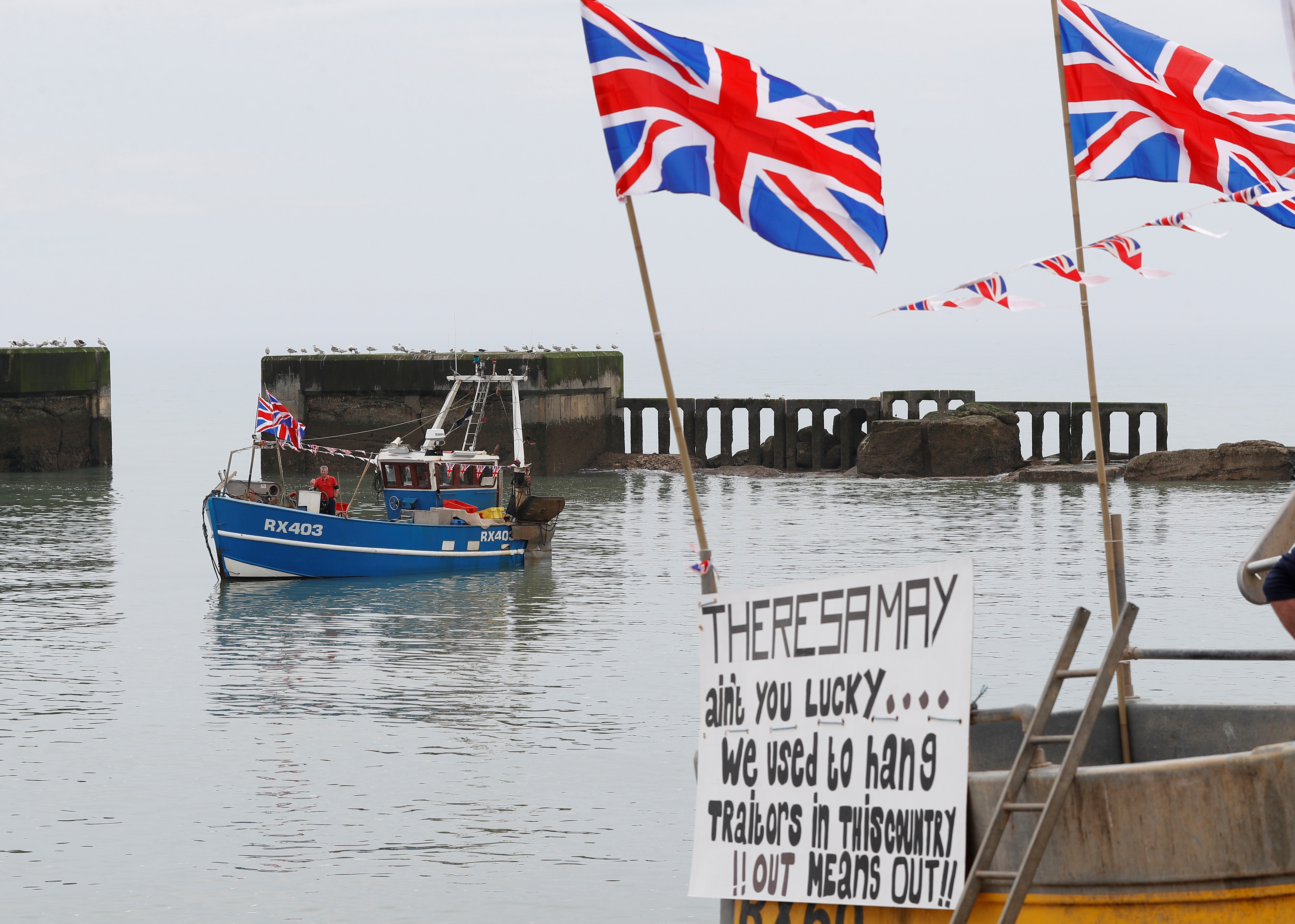 تظاهرات بقوارب الصيد