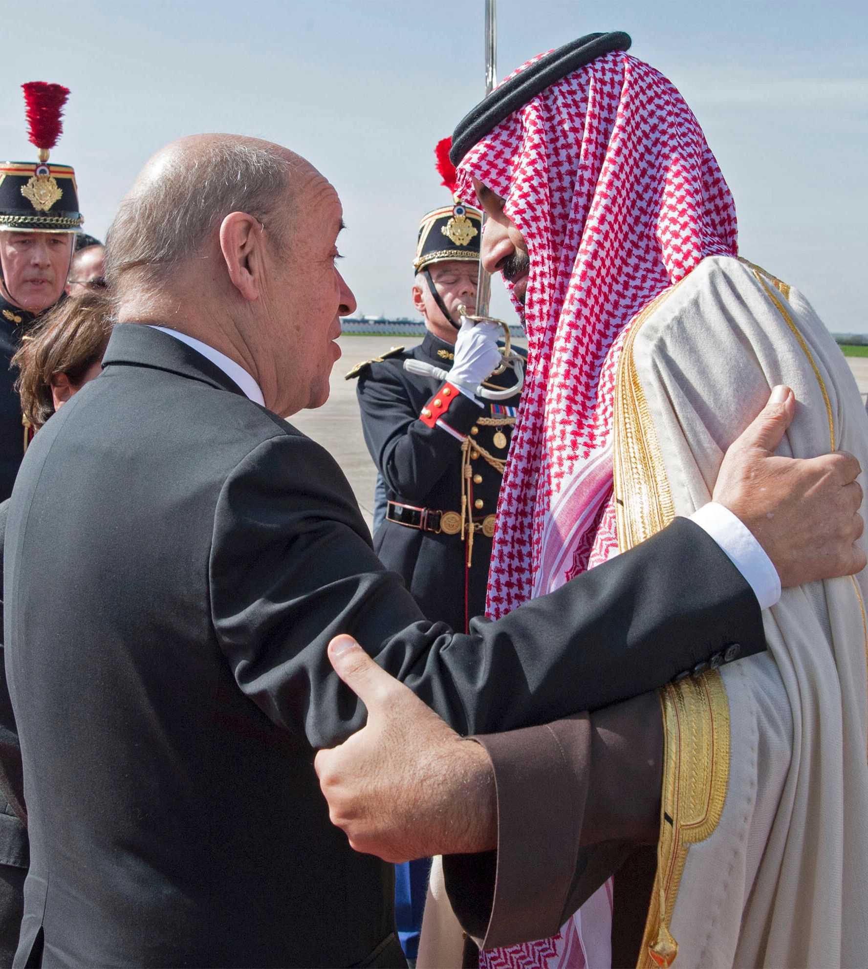 وزير خارجية فرنسا مع ولى العهد السعودتى