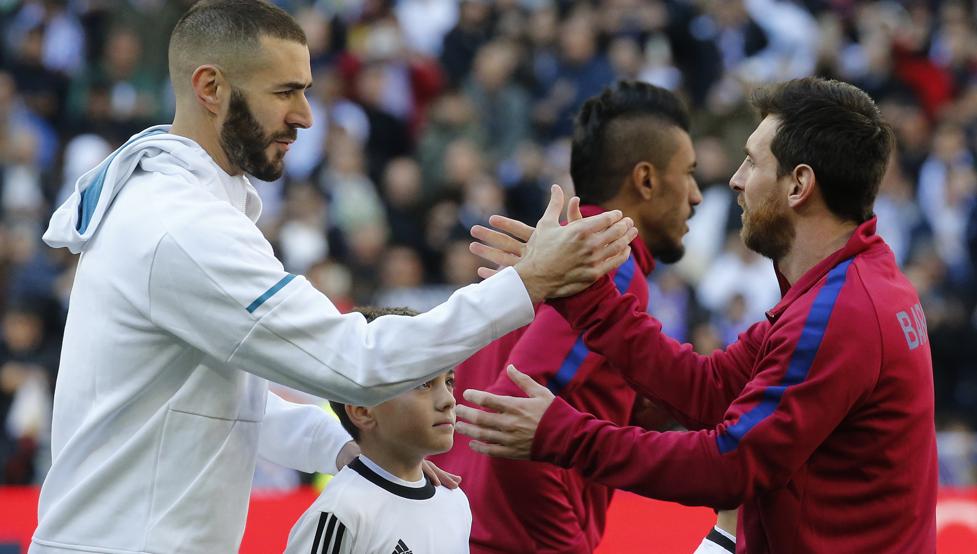 بنزيما مهاجم ريال مدريد مع ميسي بنزيما مهاجم ريال مدريد مع ميسي