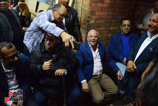 محافظ بورسعيد يشارك المواطنين احتفالات ليلة شم النسيم (7)