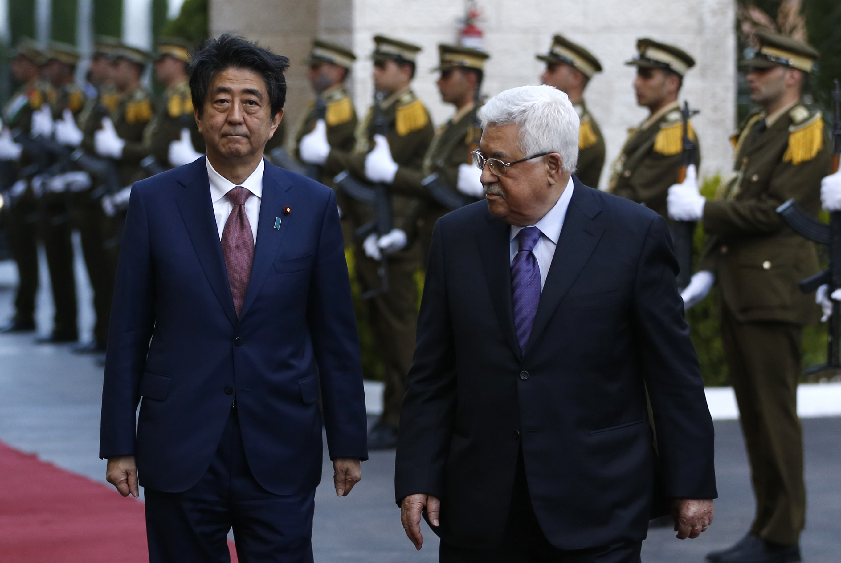 استقبال الرئيس الفلسطينى لرئيس الوزراء اليابانى