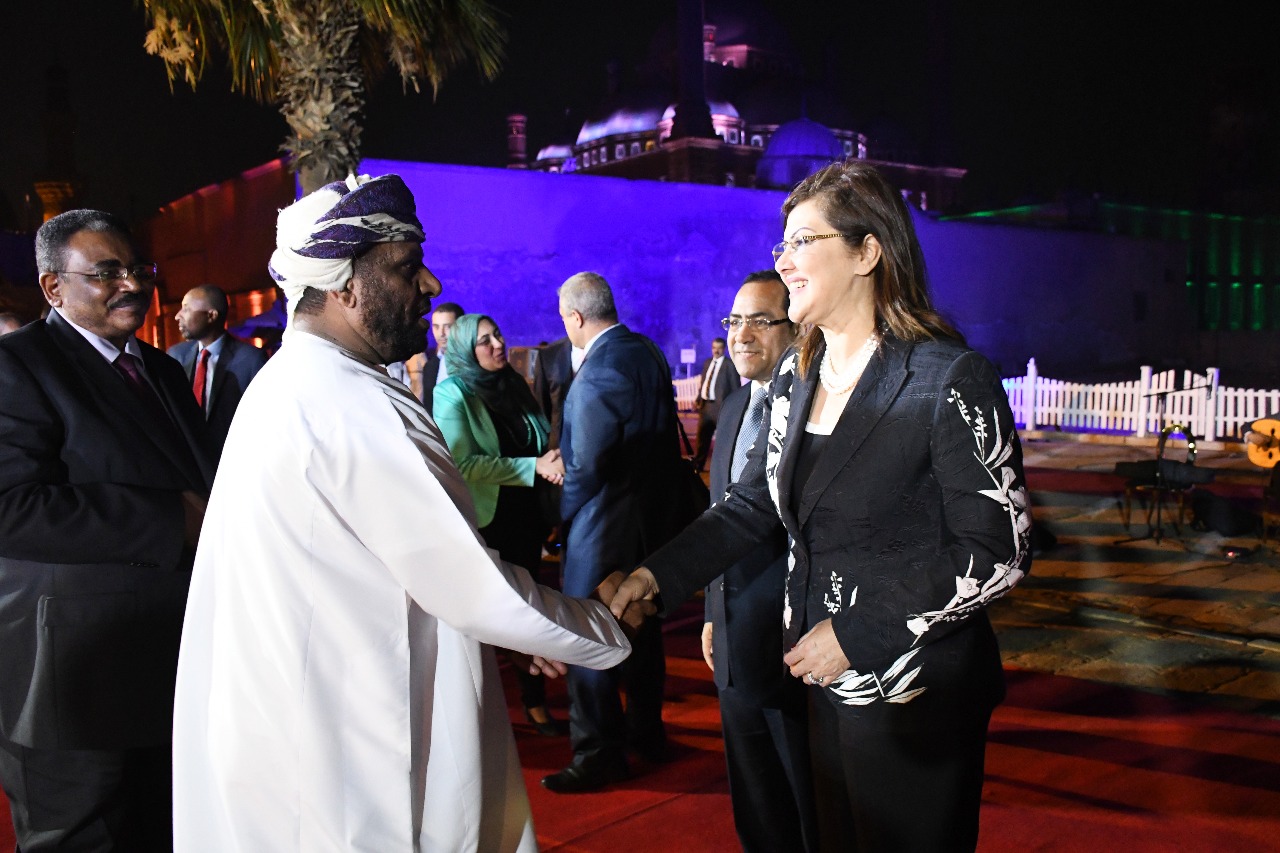 جانب من اللقاءات جانب من اللقاءات