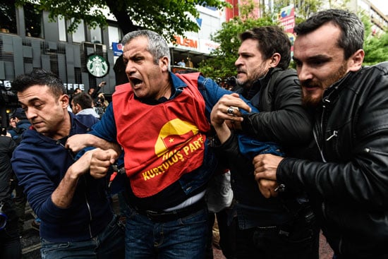 جانب من عنف الشرطة التركية 