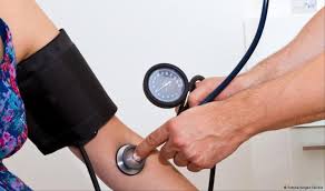يجب التاكد من سلامة جهاز قياس ضغط الدم