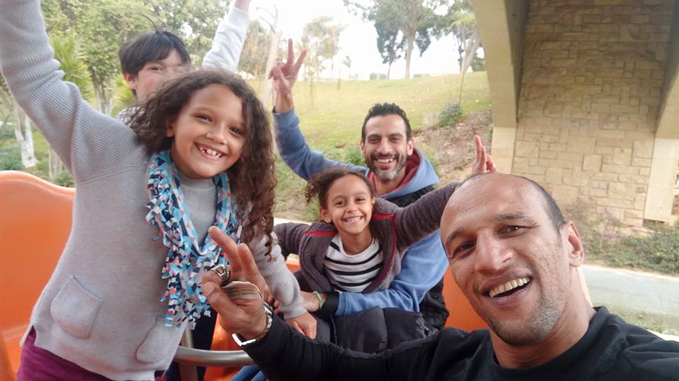 جابر وبناته فى حديقة الاسرة بالقاهرة الجديدة جابر وبناته فى حديقة الاسرة بالقاهرة الجديدة