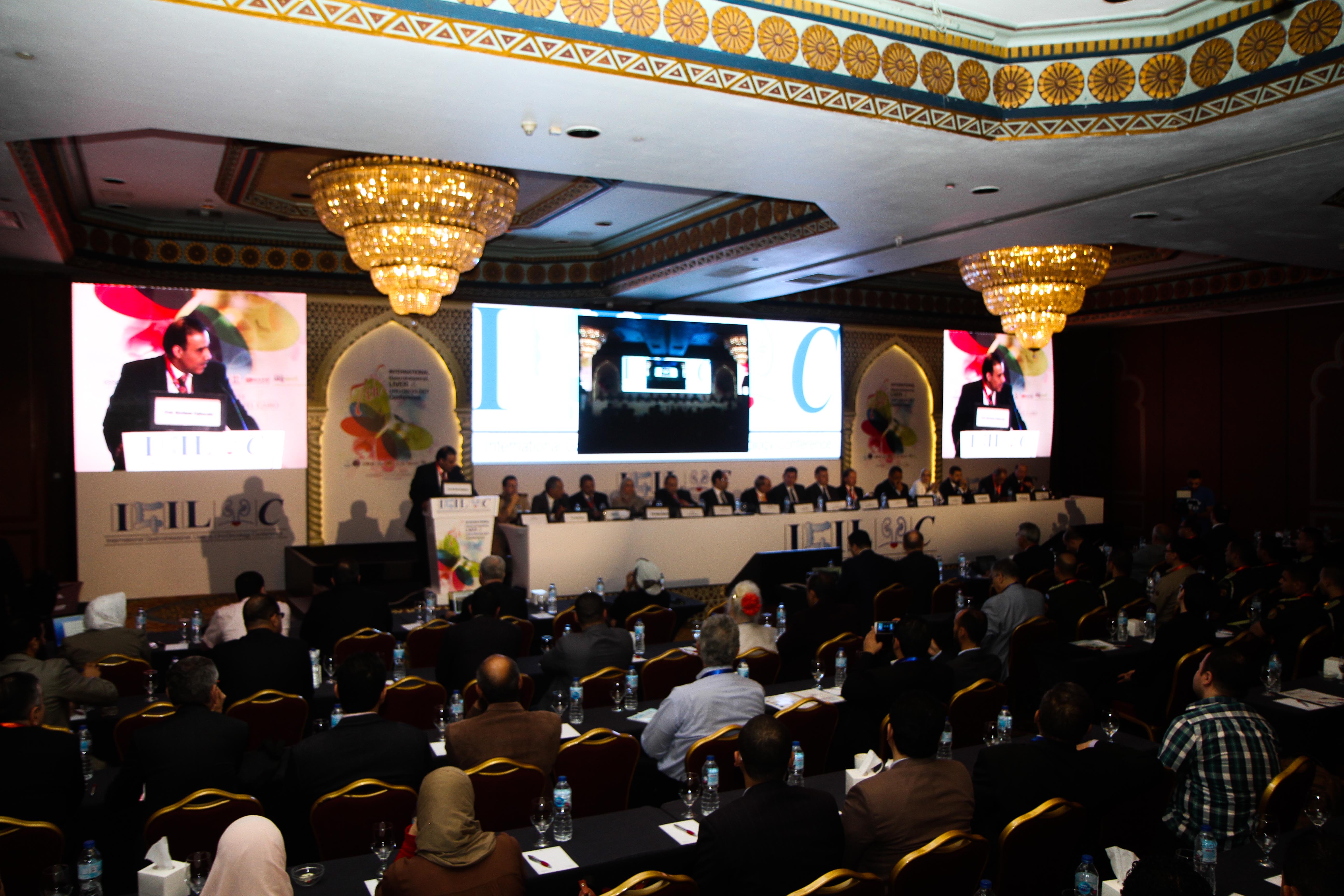 مؤتمر الجمعية المصرية لأورام الجهاز الهضمى والكبد والجهاز البولى (3)