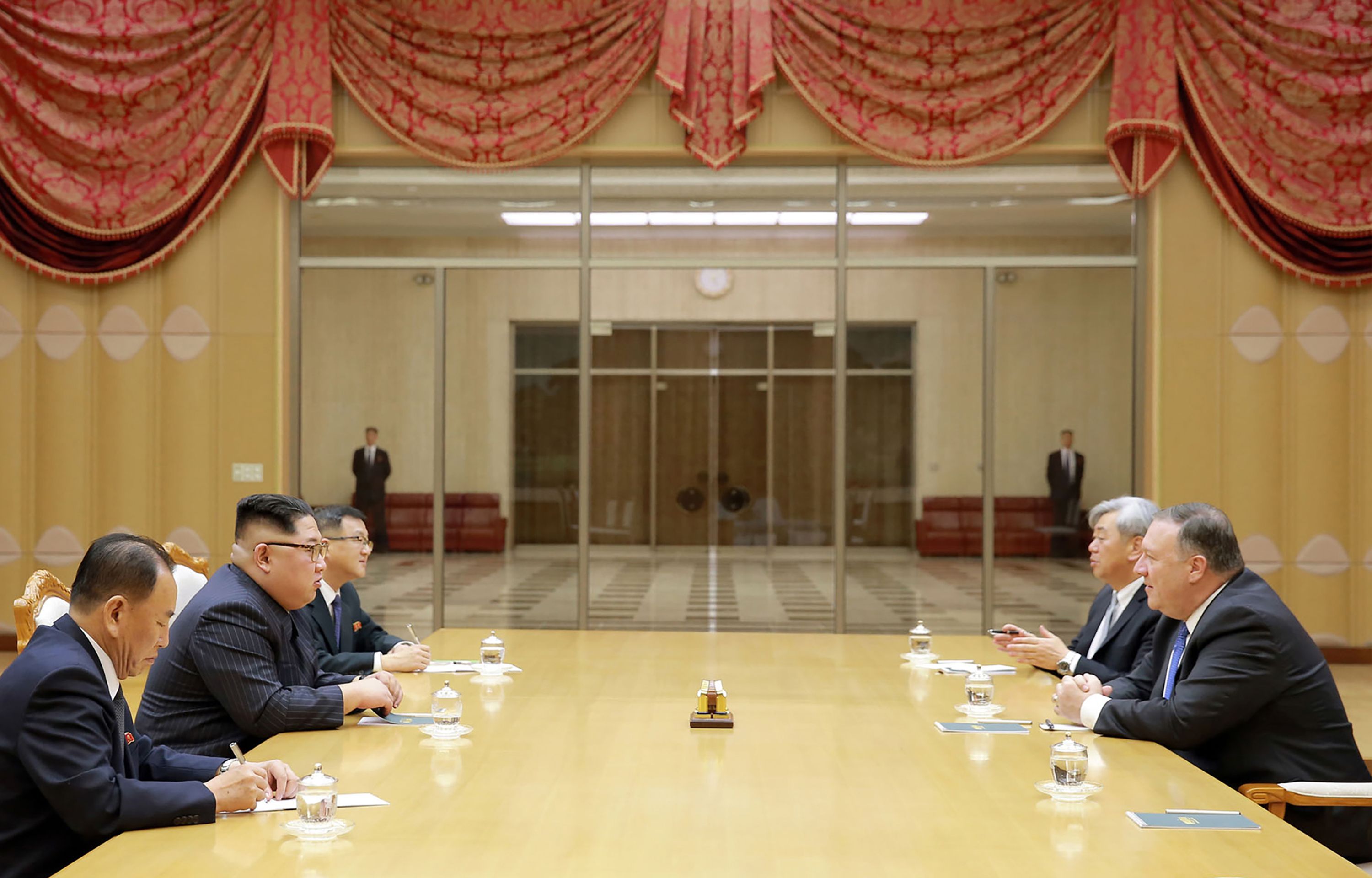اللقاء بين زعيم كوريا ووزير الخارجية الأمريكى