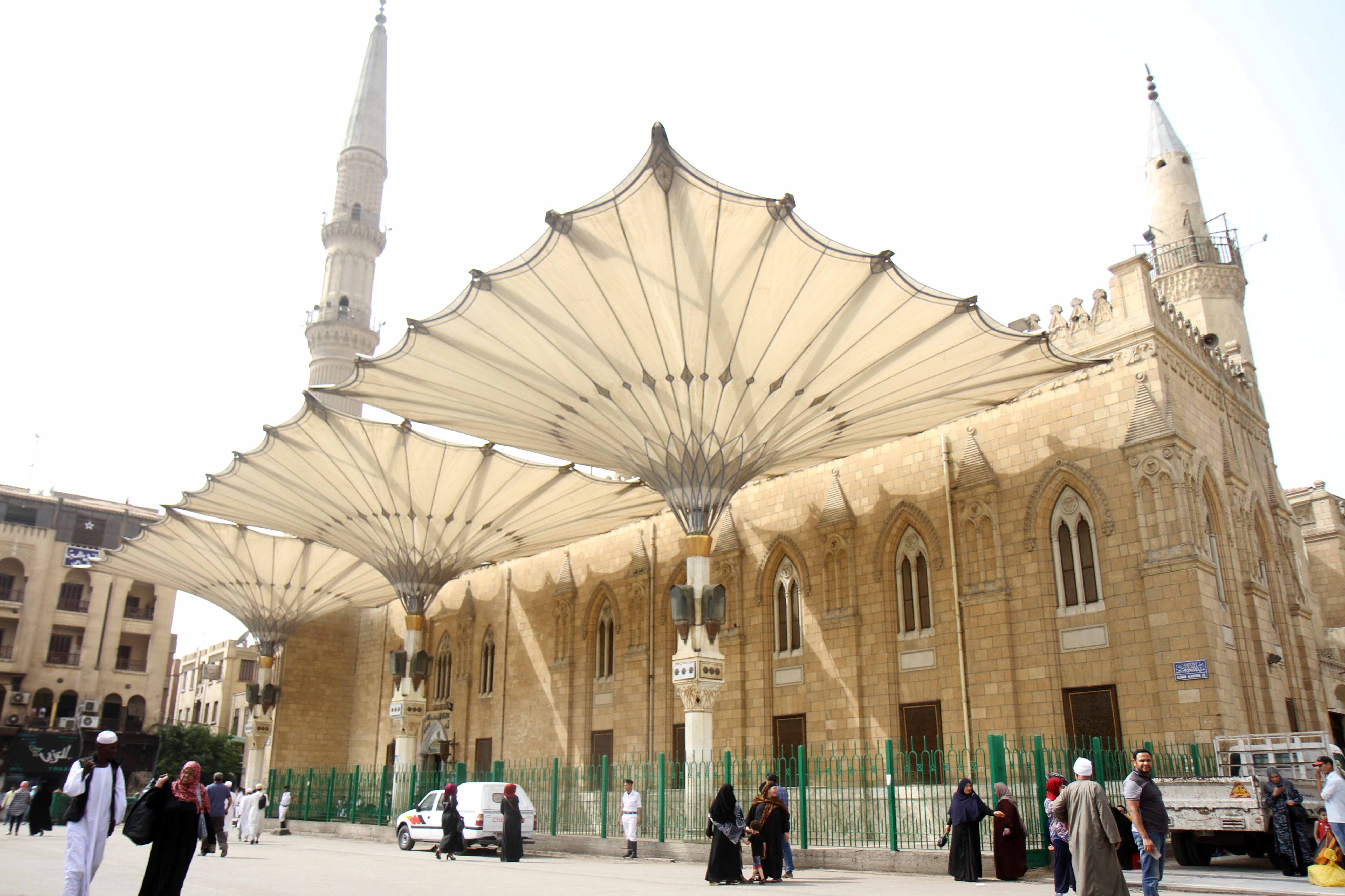 تشديدات امنية بمحيط مسجد الحسين