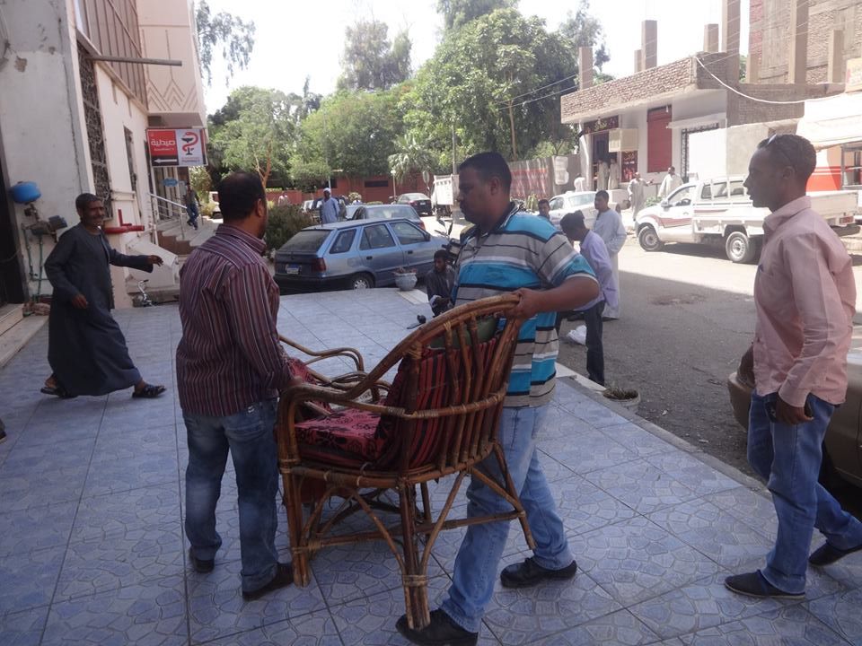 إغلاق مقهى شهير لعدم توافر شروط الترخيص بمدينة الأقصر (3)