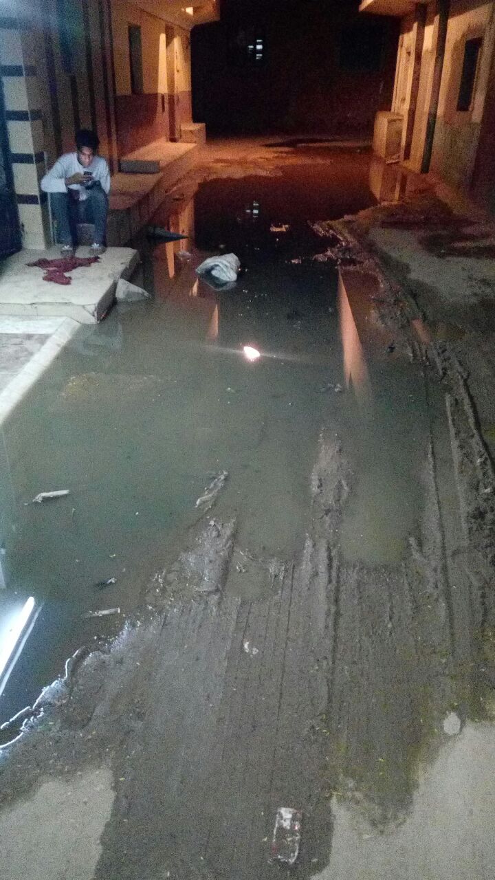 مياه الصرف بشارع عبد الوهاب فى الحوامدية (2)