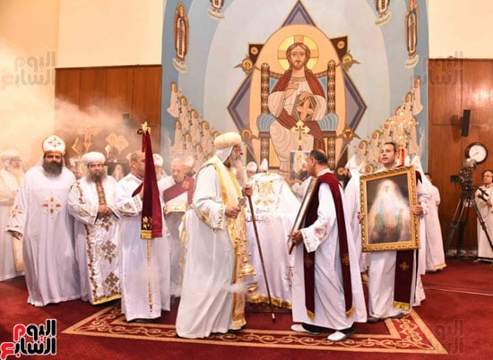 البابا تواضروس يختتم احتفالات الزيتون بمتحف الصور التذكارية لظهور العذراء (35)