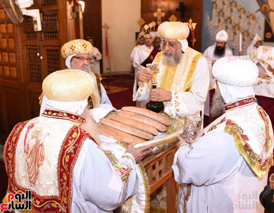 البابا تواضروس يختتم احتفالات الزيتون بمتحف الصور التذكارية لظهور العذراء (34)