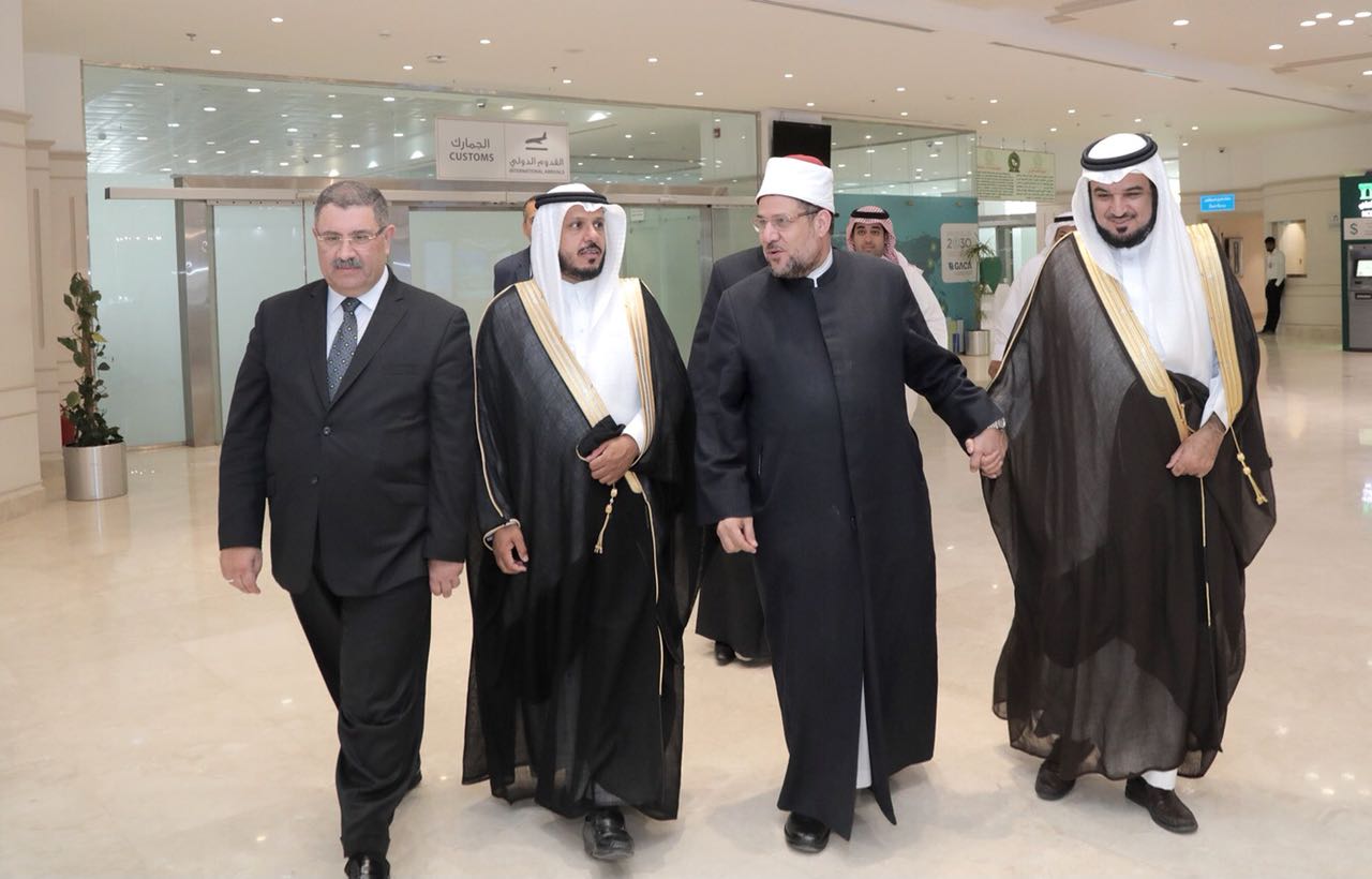 وزير الأوقاف خلال مشاركته بمجلس تنفيذى وزراء العالم الإسلامى بمكة