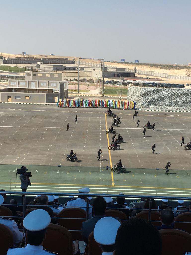 عروض لمركبات الشرطة الحديثة امام وزير الداخلية (2)