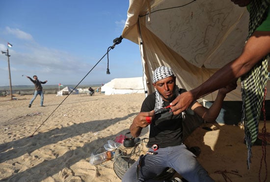 استعدادات الفلسطينيين للمظاهرات على حدود غزة