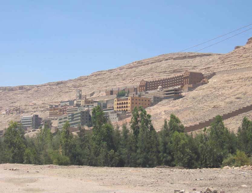 دير العذراء بجبل درنكه دير العذراء بجبل درنكه