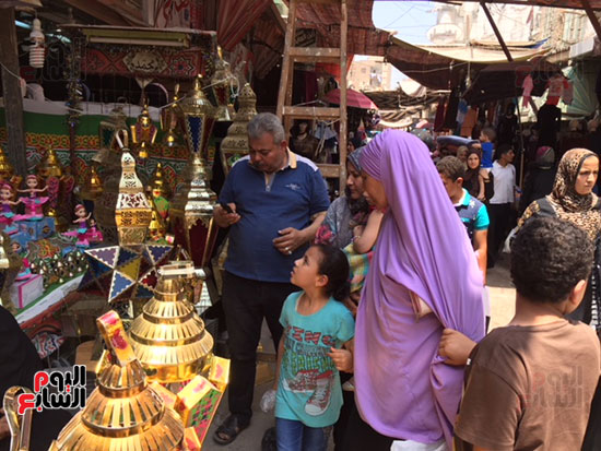 اقبال على فوانيس رمضان