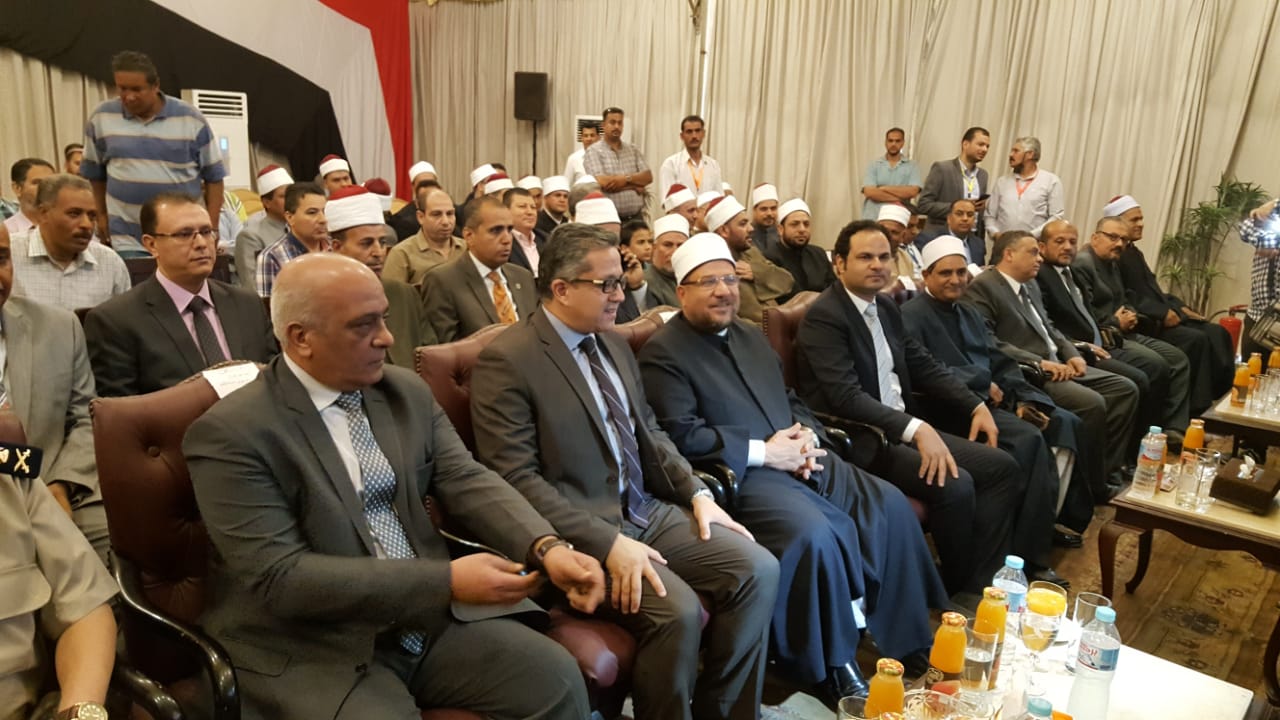 وزيرى الاوقاف والآثار يصلون مدينة رشيد لافتتاح مسجد زغلول الأثرى  (5)