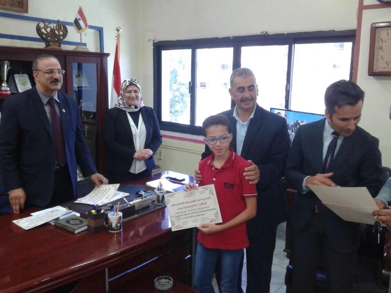 3- إِحْتِـفَاء احد الطلاب 3- إِحْتِـفَاء احد الطلاب