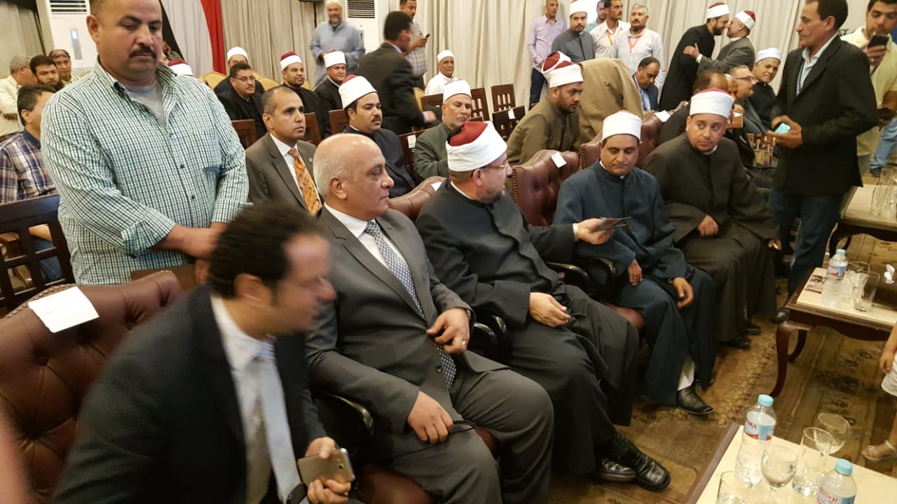 وزيرى الاوقاف والآثار يصلون مدينة رشيد لافتتاح مسجد زغلول الأثرى  (9)
