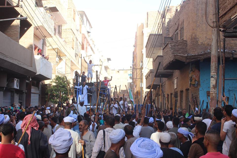 أهالي مدينة الاقصر وإسنا يخرجون في دورة رمضان بمواكب إحتفالية (5)