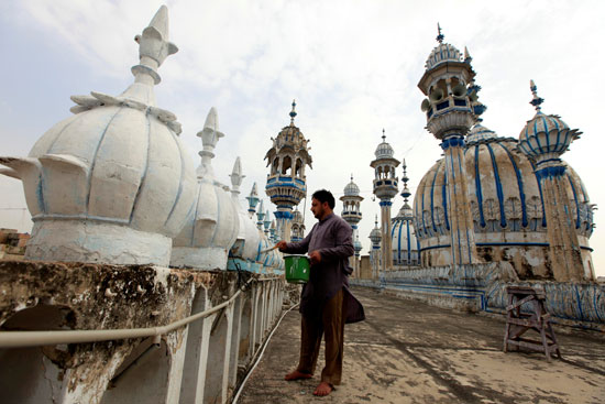 جانب من تنظيف مساجد باكستان